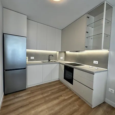 Albania Haven Center - Rruga E Barrikadave Τίρανα