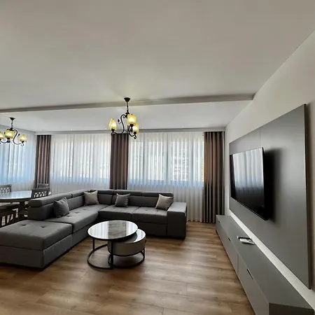 Albania Haven Center - Rruga E Barrikadave * Τίρανα